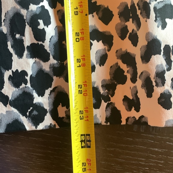 New Mossimo women’s pencil skirt midi leopard pockets size 10 office artsy boho - Picture 15 of 15